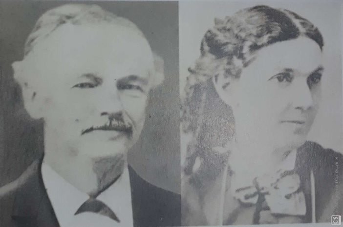 Pai William Wright e Mae Anna Lloyd Jones de Frank Lloyd Whight